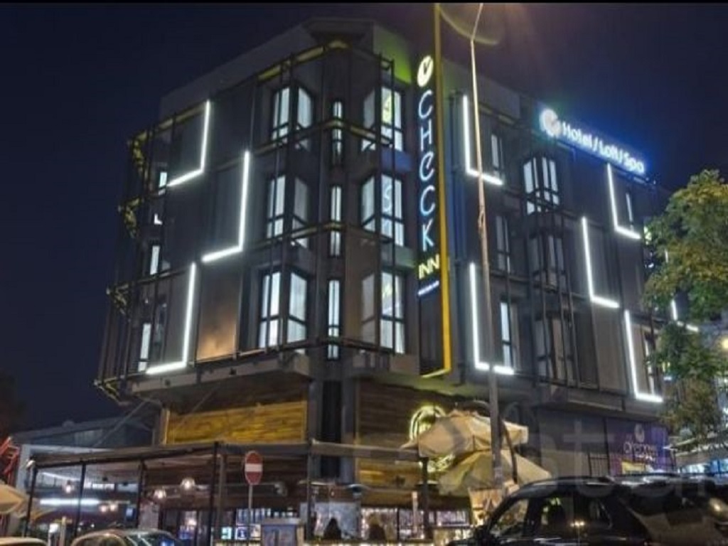 Check İnn Hotel