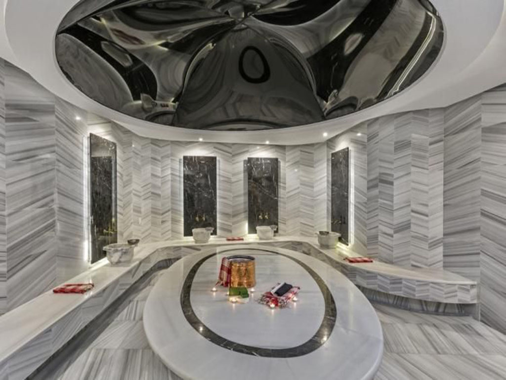 B Business Hotel Spa