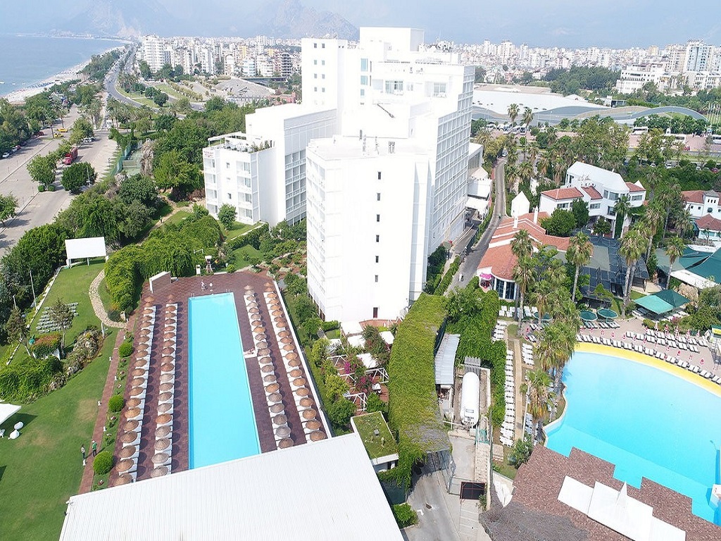 Sunis Hotel Su