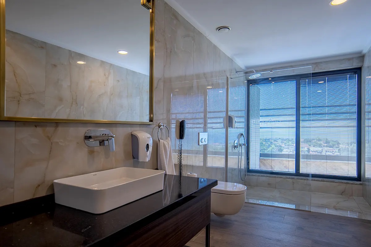 CİTY POİNT BEACH AND SPA HOTEL