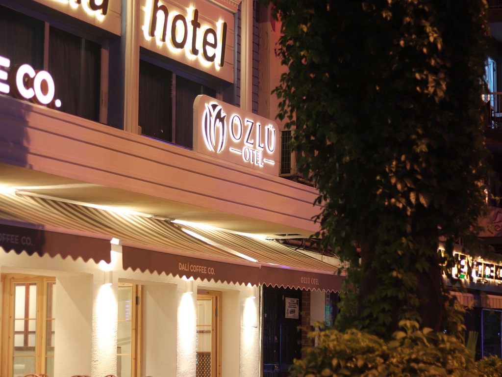 Özlü Otel